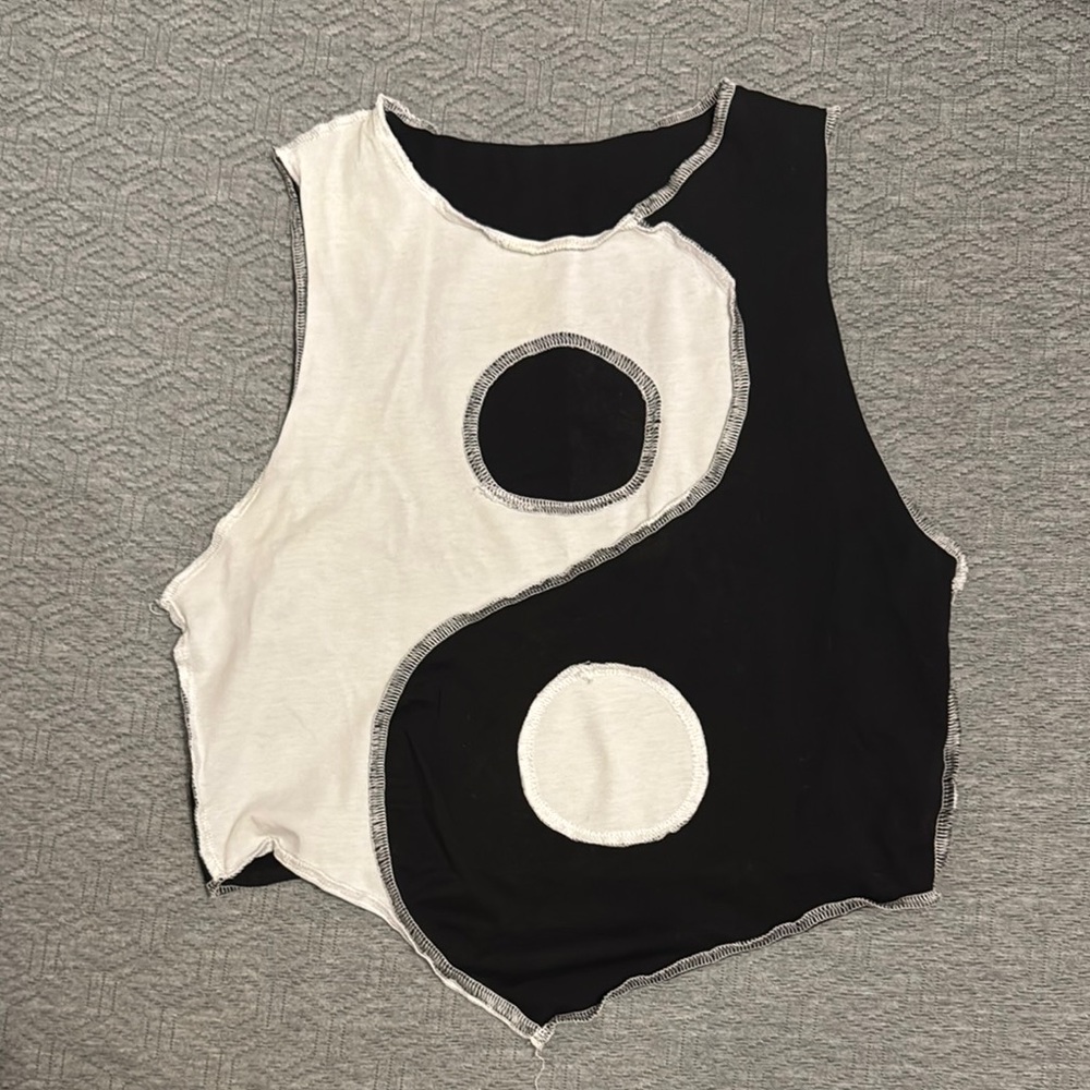 Yin Yang Sleeveless Top - Black and White